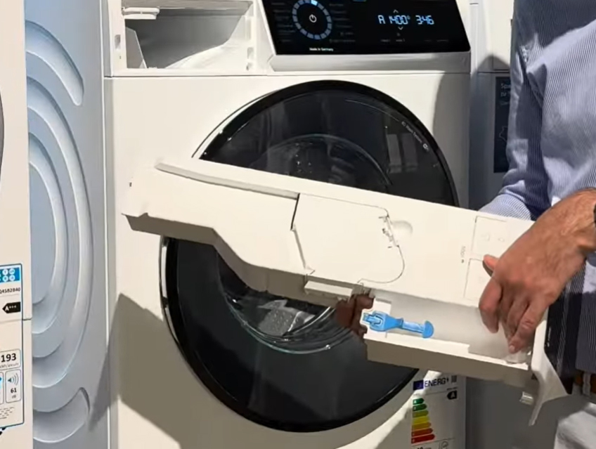 Waschmaschine mit automatischer Dosierung